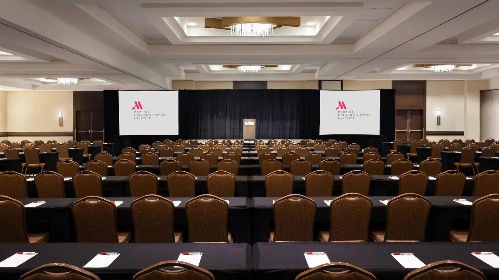 Marriott Orlando Airport Lakeside Hotel