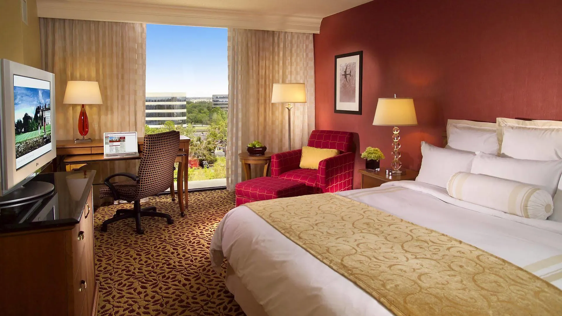 Marriott Orlando Airport Lakeside Hotel